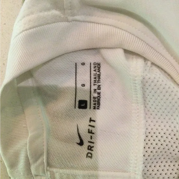 Nike sport top - Picture 2 of 5